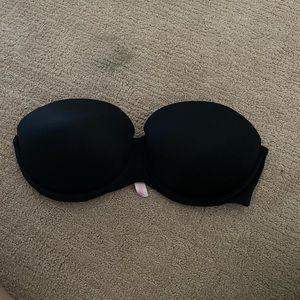 Black push-up bra